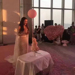 男子用33万现金做成有钱花送女友银行这样说...