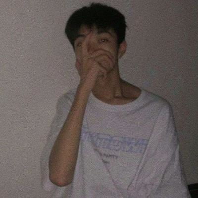 快手网名年华终是梦,男生何论余生漫漫