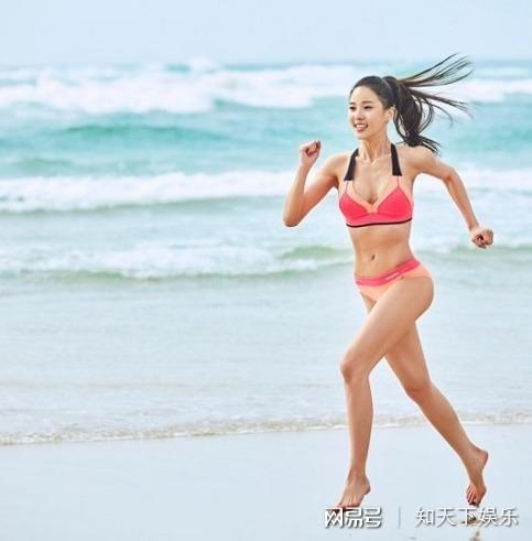 韩国十大网红美女女主播排名出炉第四名上身只有胸啊