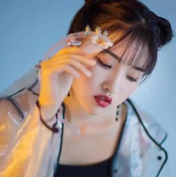 人气10万的快手网红次惑小仙女,竟靠卖假药获暴利