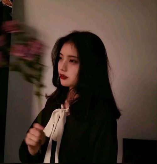 女生头像我眼里有片孤独的海