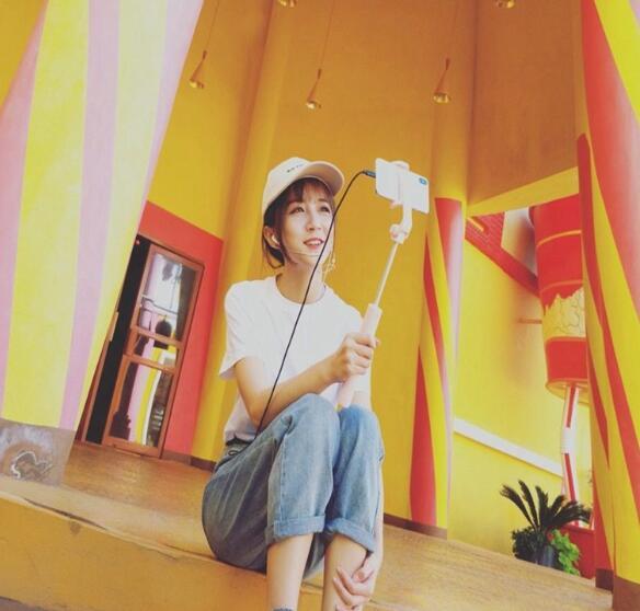 美女主播因篡改国歌被封禁她花了虎牙五千万,曾是抖音一姐