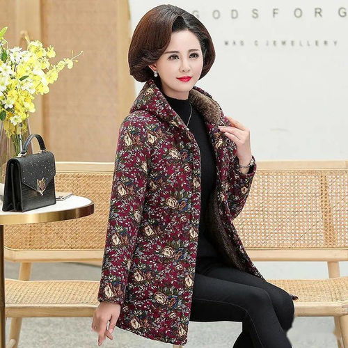 6070后妈妈棉服这样选,保暖又优雅大方