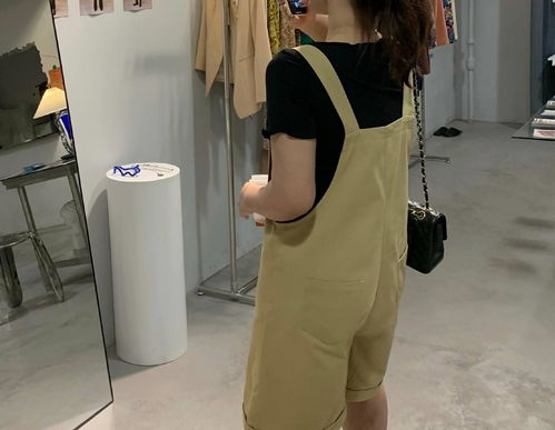 微胖的世界不只是有黑色,跟着140斤体重女孩学,显瘦不再是口号