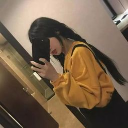 快手2大网红穿着一样衣服的杨清柠和允恩,你能分得出来么