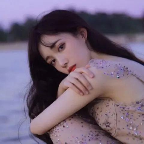我带着四个孩子解救入狱的老公,他出狱后将我打得鼻青脸肿