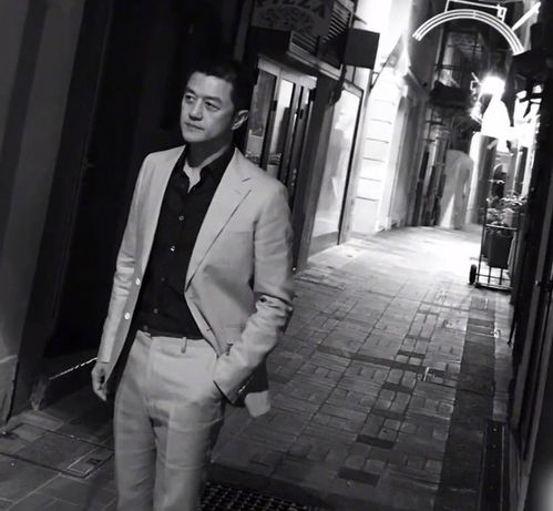 六年不挣钱,欠4000万的李亚鹏男人挣钱,对婚姻有多重要
