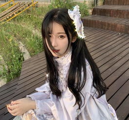 杨清柠的大长腿真心绝了拍照竟把腿摆出新花样,网友学不来