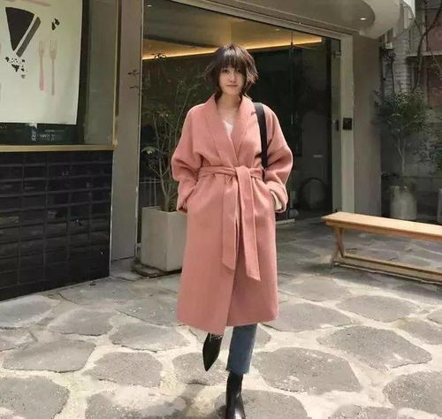 大衣怎么搭才能穿出高级感图4穿起来真的是太少女了