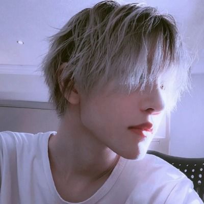 为什么男生喜欢管着自己的女朋友