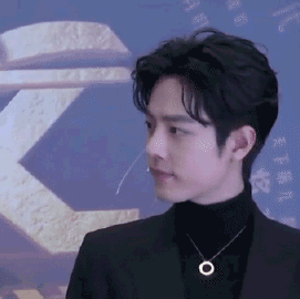 男星红毯图肖战贵族气质好足,罗云熙一挑眉心都跟着颤了