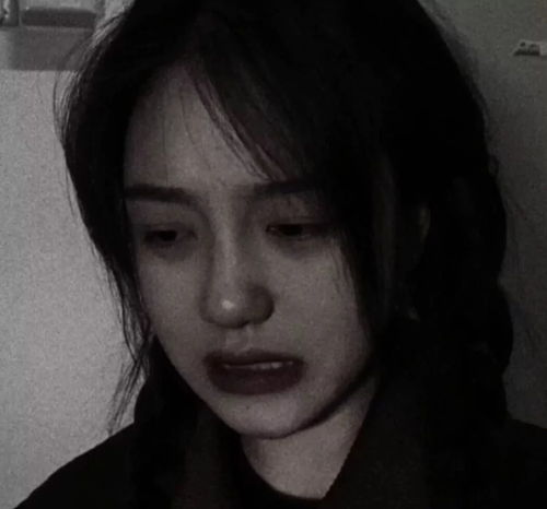 ins适合情绪低落时用的丧系女生头像
