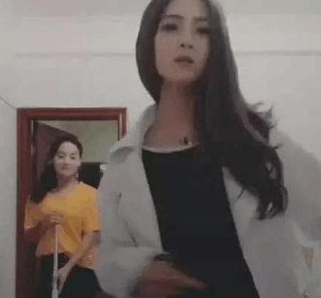 抖音小姐姐在跳舞,网友直呼她才是我的菜