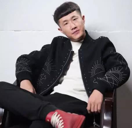 快手5网红直播收入排名散打哥大降,张二嫂第三,第一无人不服