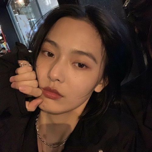 不是每个人都能按照你期待的方式爱你小众女头