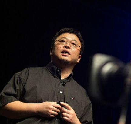 罗永浩吐槽北京车展ceo互动很多竞争对手假模假式,有点怪怪的