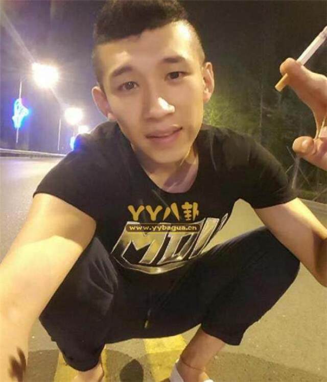 快手网红接连被央视点名,快手ceo道歉,网友封杀社会摇