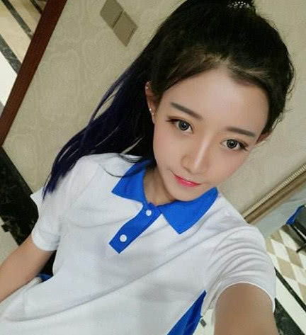 快手三大女神网红一个靠师父,一个靠男友,只有她靠自己努力