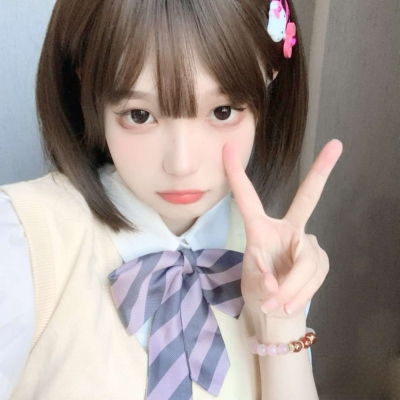 顾柒颖ins真人女头自截