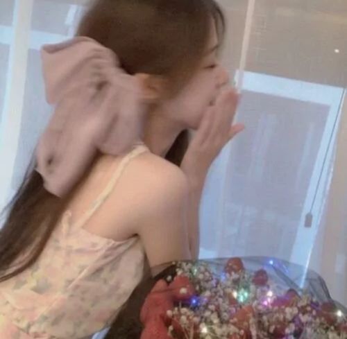ins冷淡风背影女头