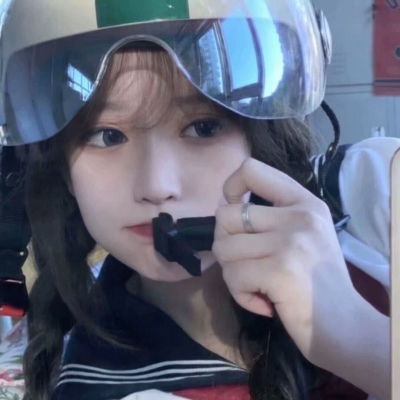最有感觉的精致快手女生气质头像....认真的喜欢就能打动一个人....