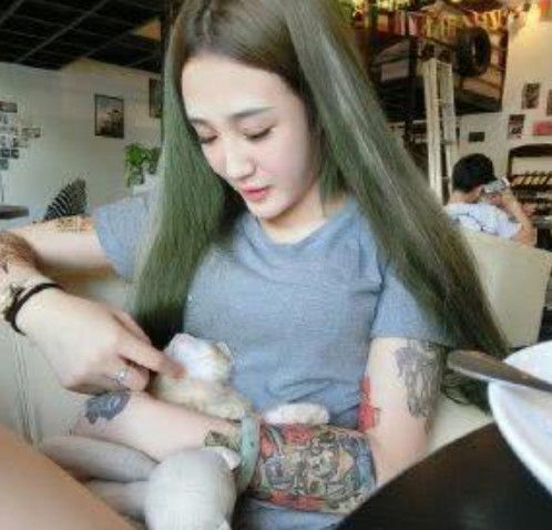 快手网红真实年龄多大炫迈太稚嫩,她的年龄让人乍舌