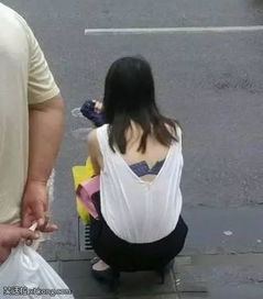 搞笑图片夏天去女生寝室玩牌你肯定受不了