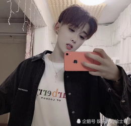 王乐乐恋爱后变的有多娘妆容比女友化的都浓,网友没眼看