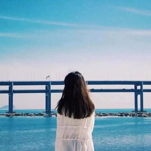 情侣头像有没有那种真人头像但是头是很模糊或者看不到的