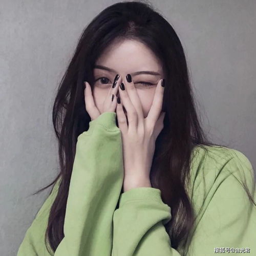 网易云热评爱你的人东西南北都顺路,想你的人白天黑夜都不忙