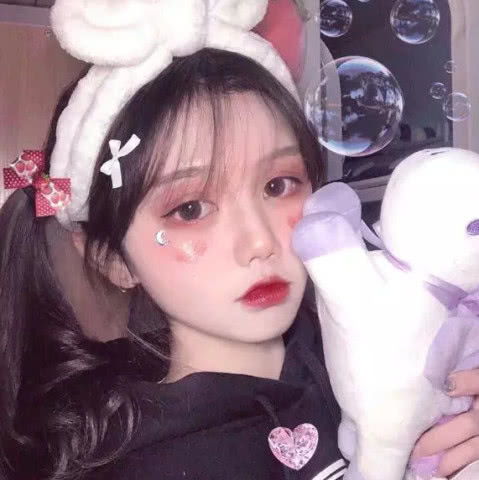 女生频繁给你发这4字消息,是赤裸裸暗恋你,大猪蹄子盘她