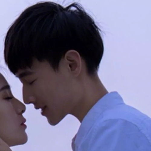 2019新版微信头像女情侣头像