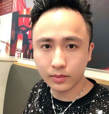 快手局势大变天二驴彻底凉了,已被他取代,7大网红表示支持