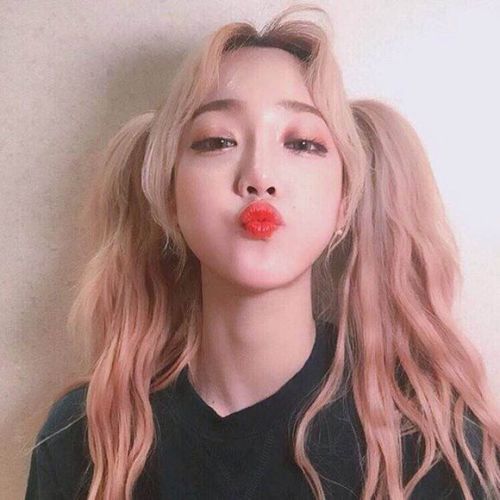 她叫什么