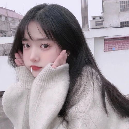 女生头像五月下过雨的街道