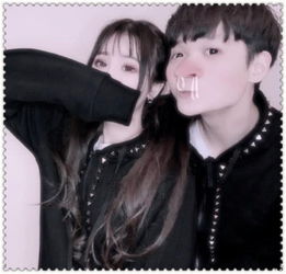 杨清柠跟他男孩子照片,毛宸宸评论网友1万3赞第二个评论亮了