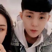 高迪和大美qq情侣头像