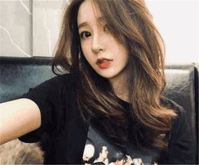 抖音莉哥生活照片被流出,清纯形象已毁,网友比温婉还会玩