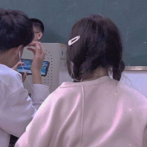 ins情头还是算了吧开在秋天后视镜里的花