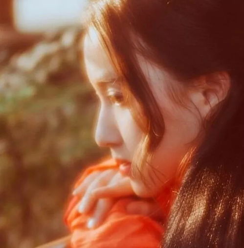 ins红色系超飒女生头像