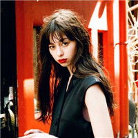 超酷ins风欧美女生头像注定是不同的人