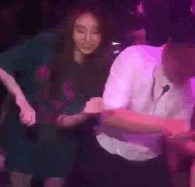 女主播频繁炒作,抖音再现风波,网友收集了84张照片18部视频