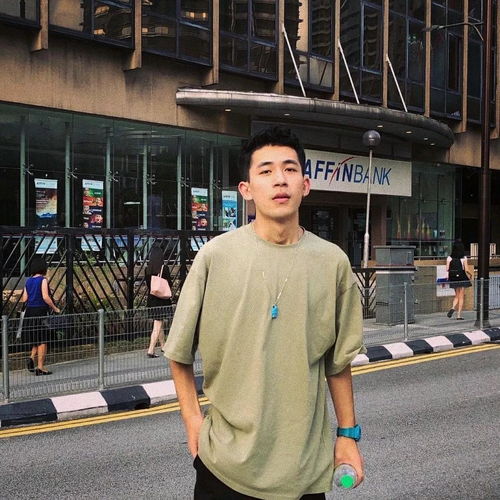 快手吸引人头像图片男生